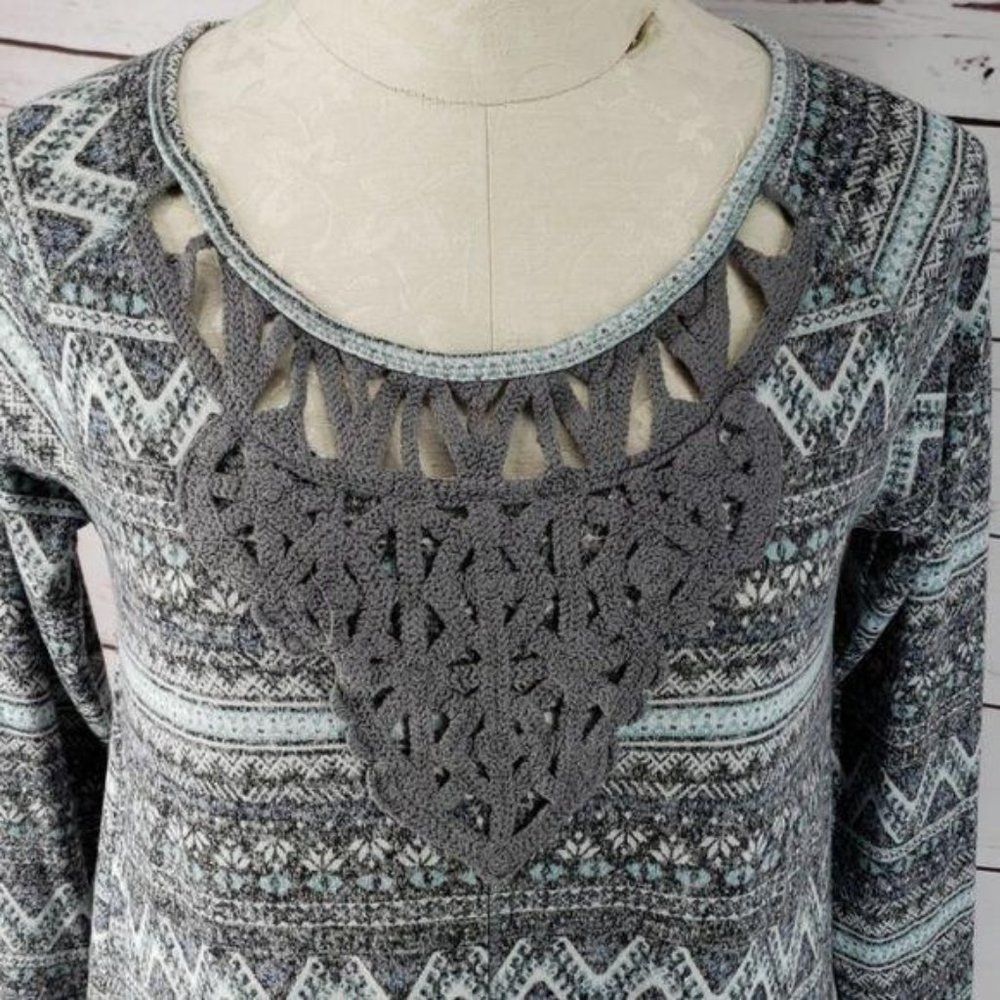 Massini Grey Aztec Pattern Lightweight Crochet Tr… - image 5